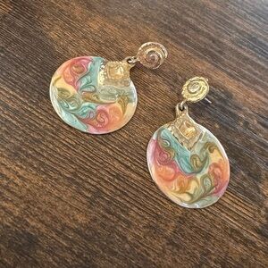 Elegant Gold and Pink Swirl Earrings
